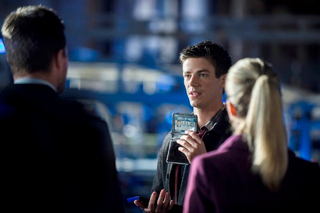 Illustration for article titled Arrow will make you want to marry Barry Allen